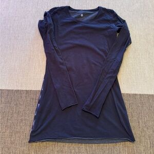 Lululemon Reversible L/S Cabin Tee Black Crew Neck | size 6